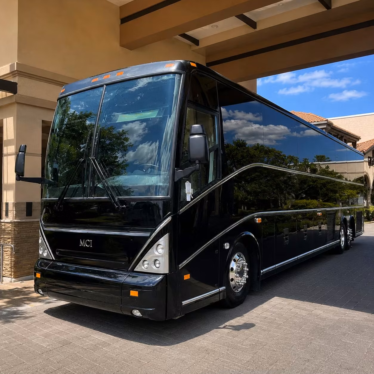 charter buses to azura amphitheater and legends district events in kansas city